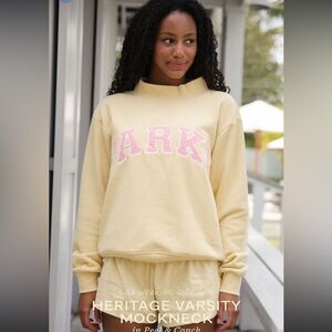 Parke Mockneck Sweatshirt Pastel Yellow and Pink (peel and conch)